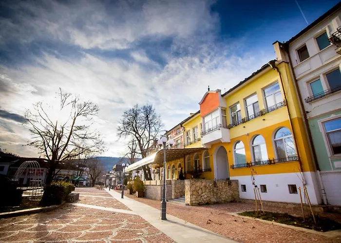 Old City Square Apartment